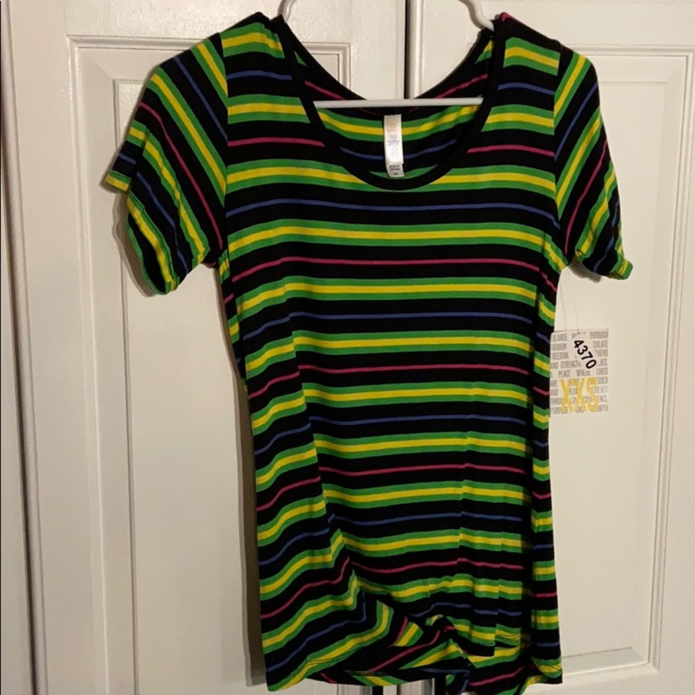 Lularoe. Classic T.